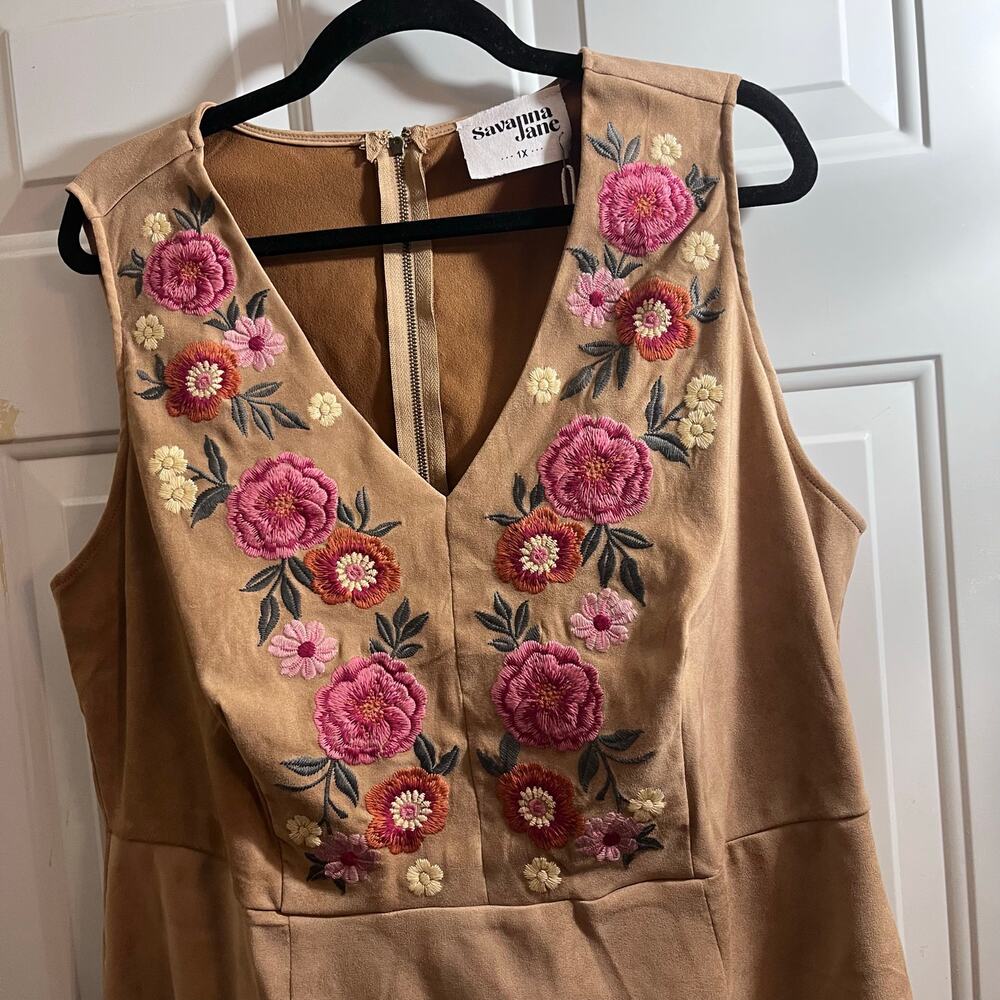 NWT Savanna Jane faux leather sleeveless dress size 1X with floral embroidery